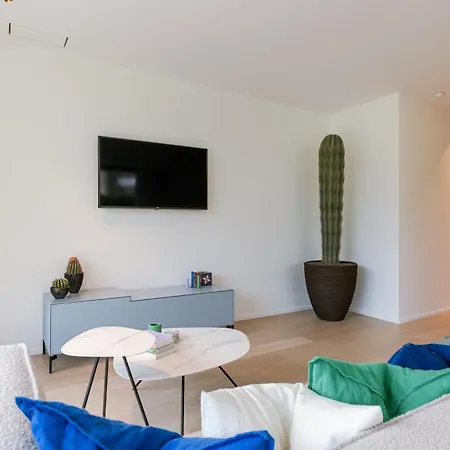 Appartement New And Modern In *